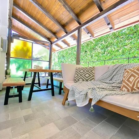 Isola Bella Studios ستريزا المظهر الخارجي الصورة